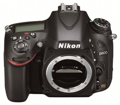 Nikon D600 - полный кадр за малую цену