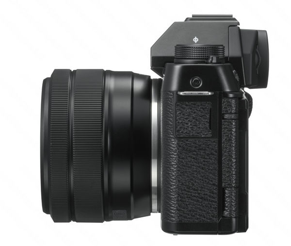 Фотокамера FUJIFILM X-T100: начальный уровень в ретро-дизайне