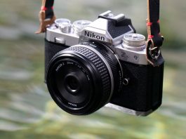 Nikon Z fc формата DX